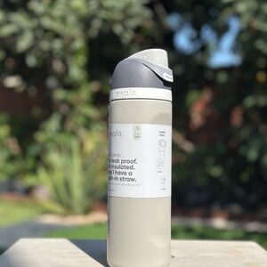 Owala 24 oz. FreeSip Stainless Steel Water Bottle